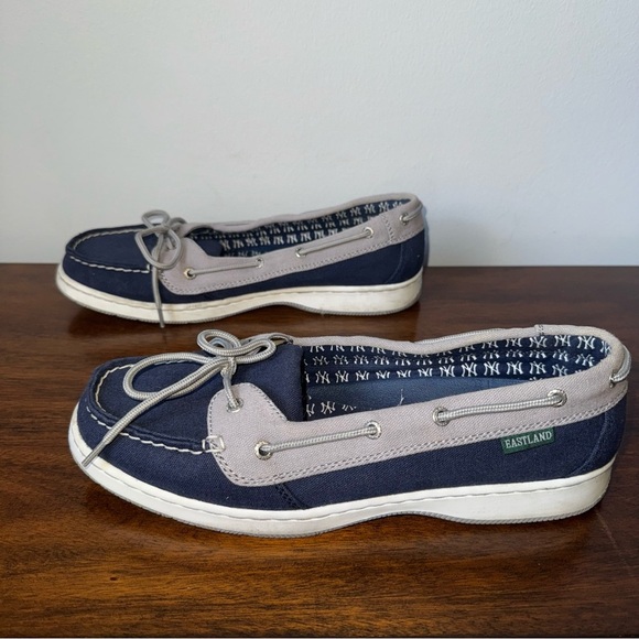 Eastland Women's Sunset MLB New York Yankees Canvas Boat Shoe Navy Blue Size 11 - Picture 2 of 8